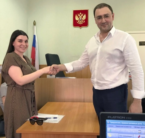 После открытой 3-х летней войны удалось убедить стороны подписать мировое соглашение о разделе миллионного имущества!